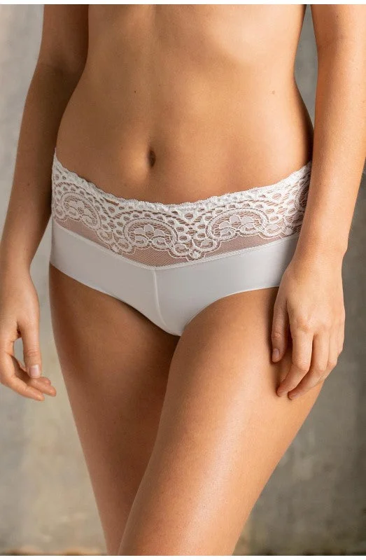 seamless lace low-rise pantiesHigh waist Slip White