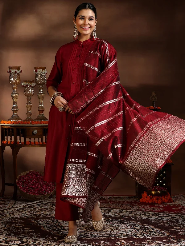 Women's Jumpsuits with Lapel CollarMaroon Solid Cotton Blend Straight Suit With Dupatta