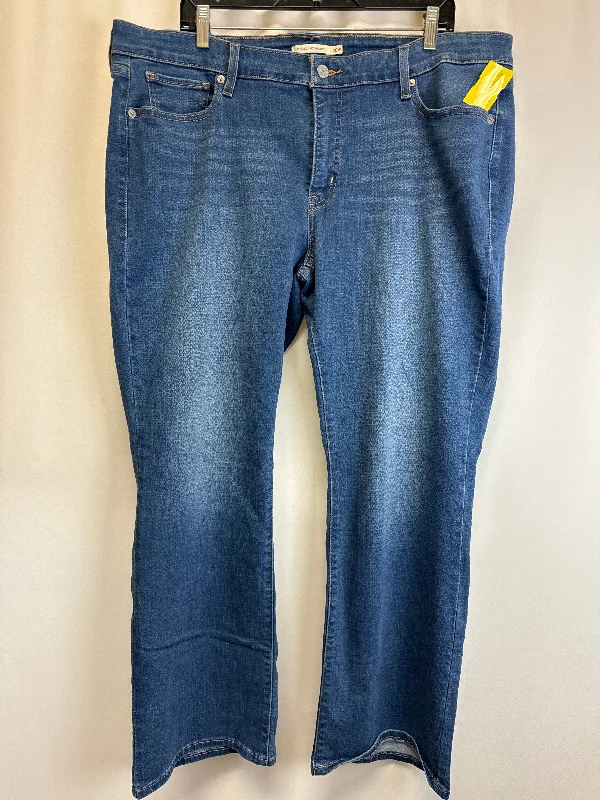 Women's Cargo ShortsJeans Boot Cut By Levis  Size: 20